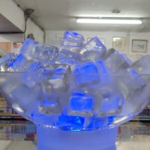 Boussac Brocante - Incroyable brumisateur de fontaine à glace fondante avec LEDs bleues - Lot 4